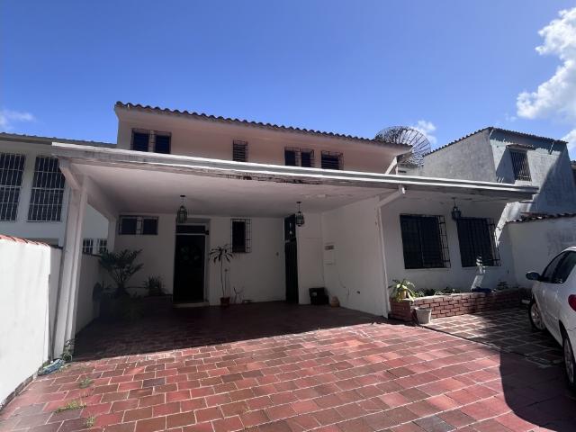 VENTA DE CASA EN EL CAFETAL 4H/3B/5P IG