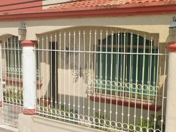 VENTA DE CASA EN EL FRACC. LAS ROSAS, COMALCALCO, TABASCO