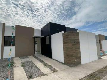 Venta de casa en el fraccionamiento Torreón Villa de Álvarez el Yaki