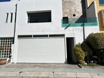 VENTA DE CASA EN EL FRACCIONAMIENTO MOLINO DE SANTO DOMINGO EN PUEBLA, CUATRO RECAMARAS CON BAÑO C/U