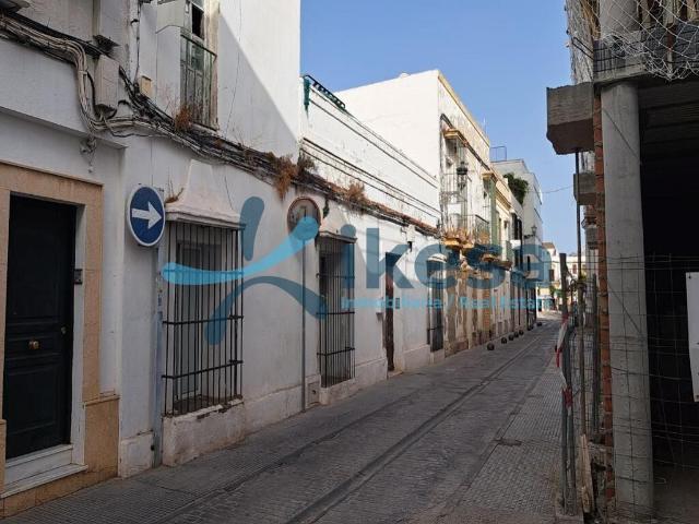 Venta de Casa en El Puerto de Santa María, Cádiz. Activo inmobiliario Sin Posesión, No se puede Visitar ni Financiar