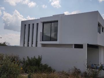 Venta de Casa en Encinos Residencial 202.6 m2