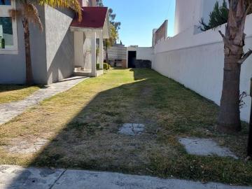 VENTA DE CASA EN FRACCIONAMIENTO ESPERENZA ZINACANTEPEC