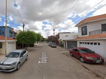 VENTA DE CASA EN FRACCIONAMIENTO JARDINES DE FATIMA, SINALOA