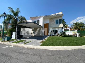 Venta de Casa en Fraccionamiento Lomas de Cocoyoc