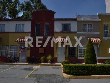 VENTA DE CASA EN FRACCIONAMIENTO REAL DEL SOL EN TECAMAC EDO. MÉX