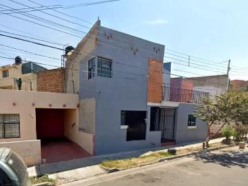 VENTA DE CASA EN JARDINES DE SANTA ISABEL, GUADALAJARA