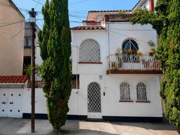 VENTA DE CASA EN LA COLONIA CLAVERIA EN AZCAPOTZALCO EN LA CIUDAD DE MEXICO