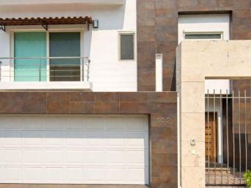 VENTA DE CASA EN LA COLONIA FLUVIAL VALLARTA EN PUERTO VALLARTA EN JALISCO