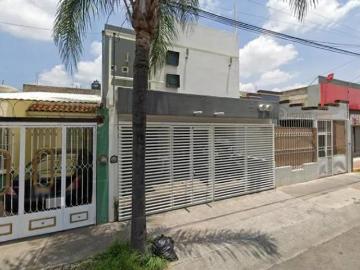 VENTA DE CASA EN LA COLONIA LOS ARRAYANES EN GUADALAJARA JALISCO