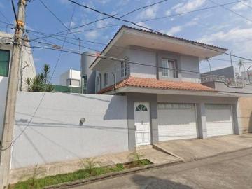 VENTA DE CASA EN LA COLONIA MIRAFLORES EN URUAPAN MICHOACÁN