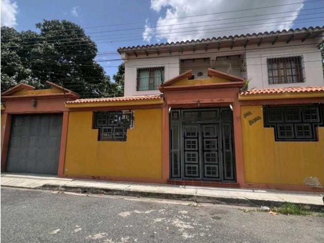 Venta de casa en la Urbanización.La agropecuaria JM