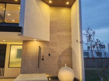 VENTA DE CASA EN LOMAS DE ANGELOPOLIS, PUEBLA