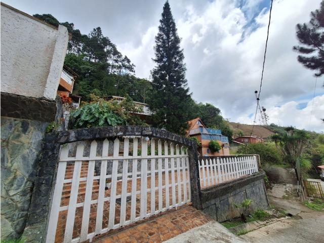 VENTA DE CASA EN LOMAS DEL LUREL HOYO DE LA PUERTA
