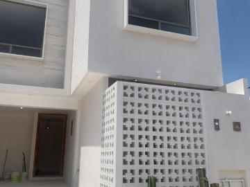 VENTA DE CASA EN LOMAS SECTOR VIÑEDOS, TORREON