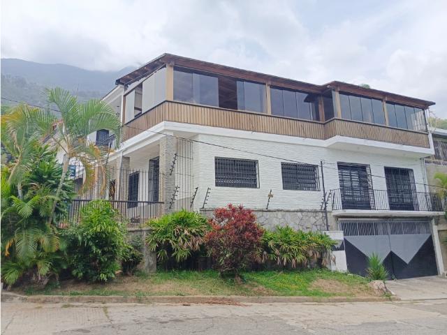 VENTA DE CASA EN LOS PALOS GRANDES