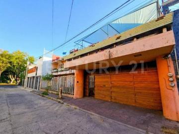 Venta de casa en Puebla, El Carmen para remodelar