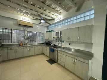 Venta De Casa En Pacora BDP | 5 recámaras por 255000.00 en Pacora