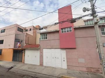 VENTA DE CASA EN PASESOS DE CHURUBUSCO IZTAPALAPA CDMX