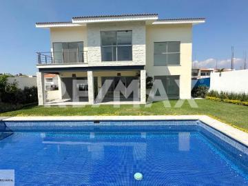 Venta de casa en Paraíso Country Club, Emiliano Zapata, Morelos. Clave 5446