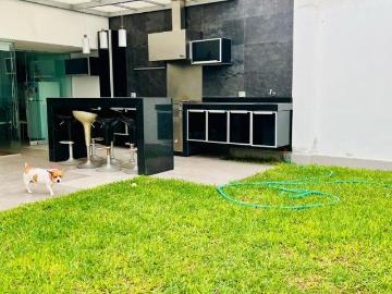 VENTA DE CASA EN PERFECTO ESTADO MODERNA REMODELADA