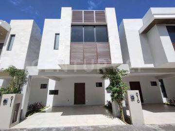 Venta de casa en Playa del Carmen, Q.Roo OFC0626