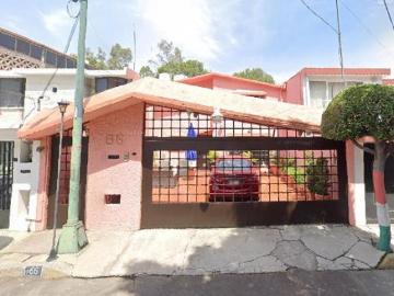 Venta de Casa en Prados Del Rosario