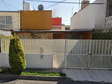 Venta de casa en Prados del Rosario, Alcaldía Azcapotzalco