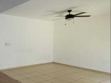 VENTA DE CASA EN PRIMAVERAS DEL REAL, TECOMAN, COLIMA