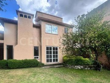Venta de casa en Privada San Cristóbal La Calera Exclusiva ubicación