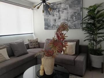 Venta de Casa en Querétaro en fraccionamiento cerrado