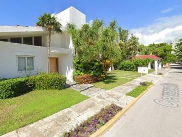 VENTA DE CASA EN QUINTANA ROO CANCUN KUKULCAN BOULEVARD ZONA HOTELERA