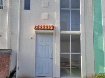 VENTA DE CASA EN RESIDENCIAL BOSQUES DE ICA EN ZINACANTEPEC