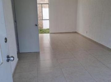 VENTA DE CASA EN RESIDENCIAL BOSQUES DE ICA EN ZINACANTEPEC