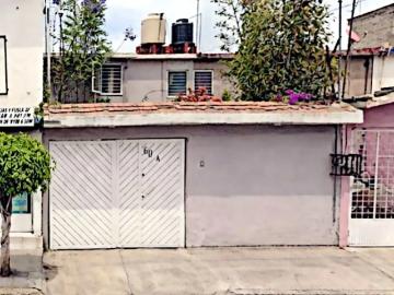 Venta de Casa en Rinconada de Aragón, Cerca de Plaza Aragón y Av Carlos Hank González