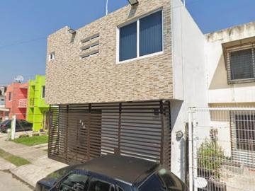 Venta de Casa en San Ángel, Centro, Tabasco 3 Recámaras con Amplia Construcción