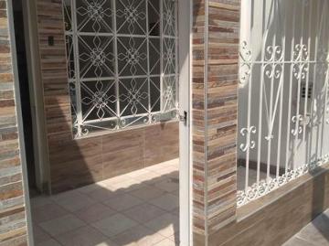 Venta de Casa en San Martin de Porres Primer Piso m Aires