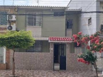Venta de Casa en Sauces 7, 3 Habitaciones, Se Acepta Biess G.p