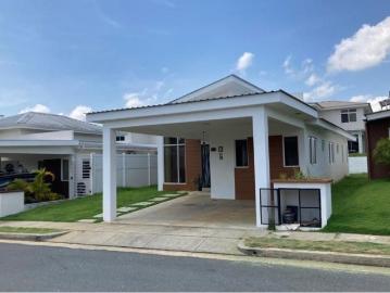 Venta de casa en Senderos, Costa Verde, La Chorrera
