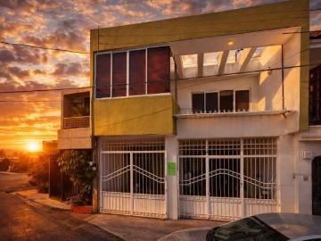 VENTA DE CASA EN TEPIC NAYARIT COLONIA ESTADIOS
