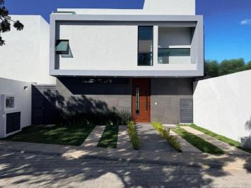 VENTA DE CASA EN TLAYACAPAN CON MÁS DE 300 MTS DE TERRENO