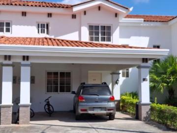 VENTA DE CASA EN VERSALLES
