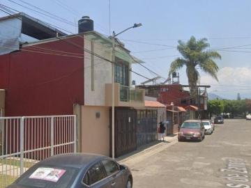 VENTA DE CASA EN VILLA DE LA FUENTE URUAPAN MICHOACAN