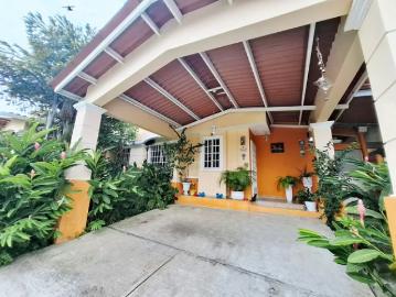 Venta de Casa en Villa Lucre, Residencial Paseo Real, 208m2 | 3 recámaras por 215000.00 en Villa Lucre