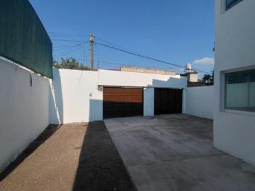 VENTA DE CASA EN YECAPIXTLA CON TODOS LOS SERVICIOS