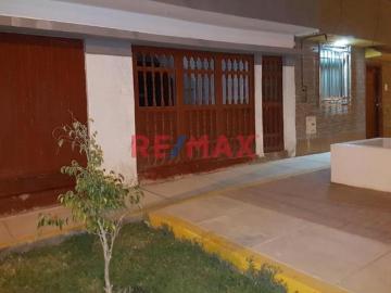 Venta De Casa En Zona Residencial En Urb. Banchero Rossi Nuevo Chimbote
