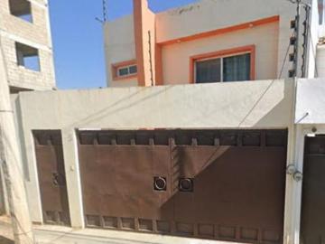Venta de Casa Familiar Moderna y Funcional – Excelente Ubicación