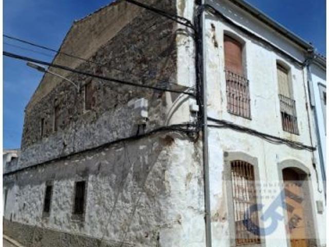VENTA DE CASA HACIENDO ESQUINA EN CALLE OBISPO POZUELO