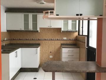 VENTA DE CASA IDEAL EN LLANO GRANDE Casa en Venta en Quito