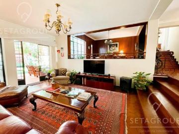 Venta de Casa incluyen 2 departamentos independientes San Isidro